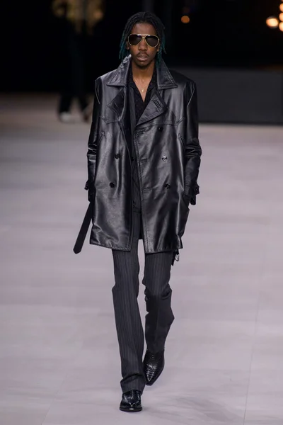 Look 27